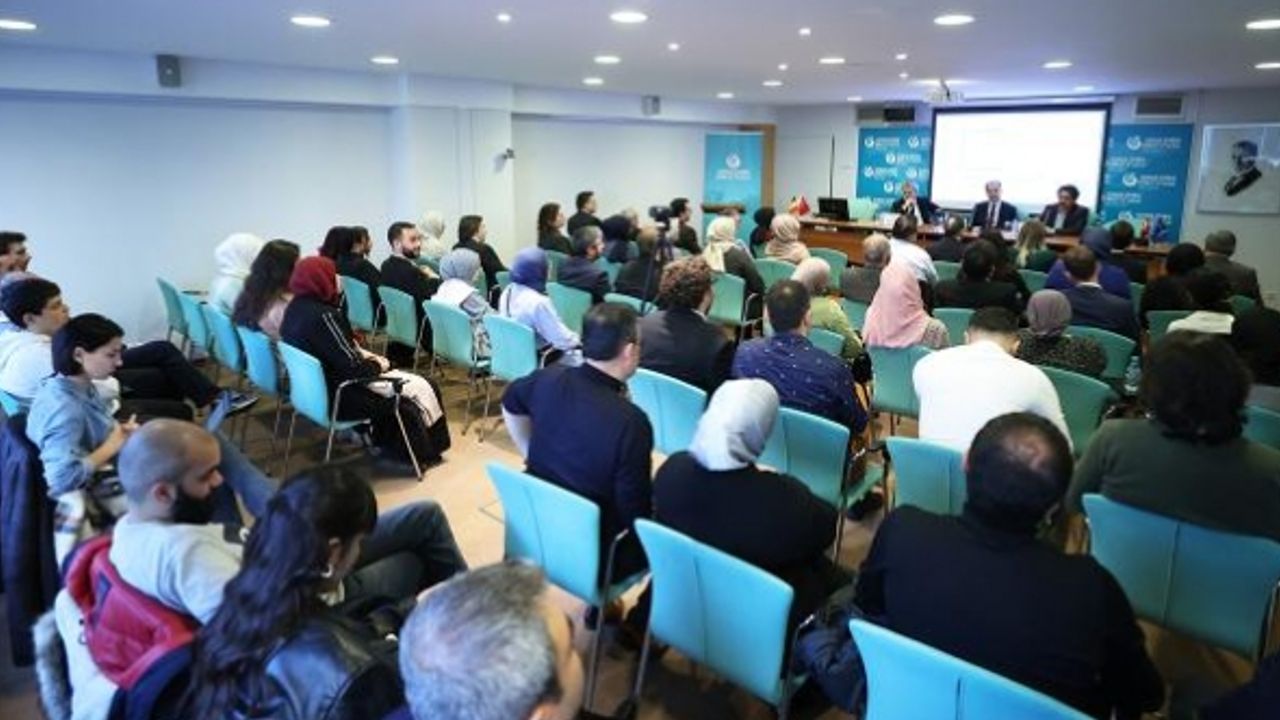 "Demokrasi Dışı Girişimlere Karşı Direniş: Türkiye Örneği" paneli düzenlendi