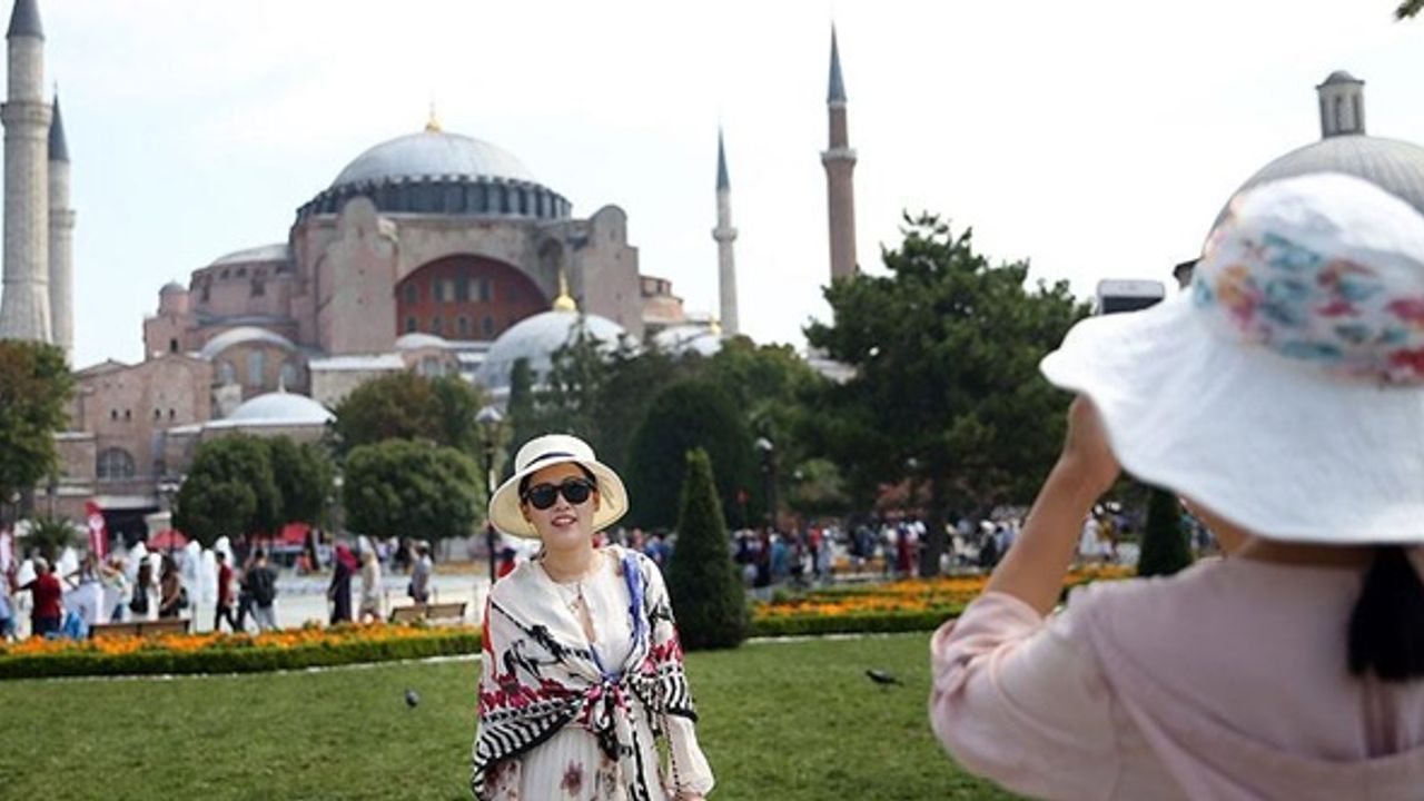 Ekim ayında İstanbul'a gelen yabancı turist sayısı 1,5 milyonun üzerinde