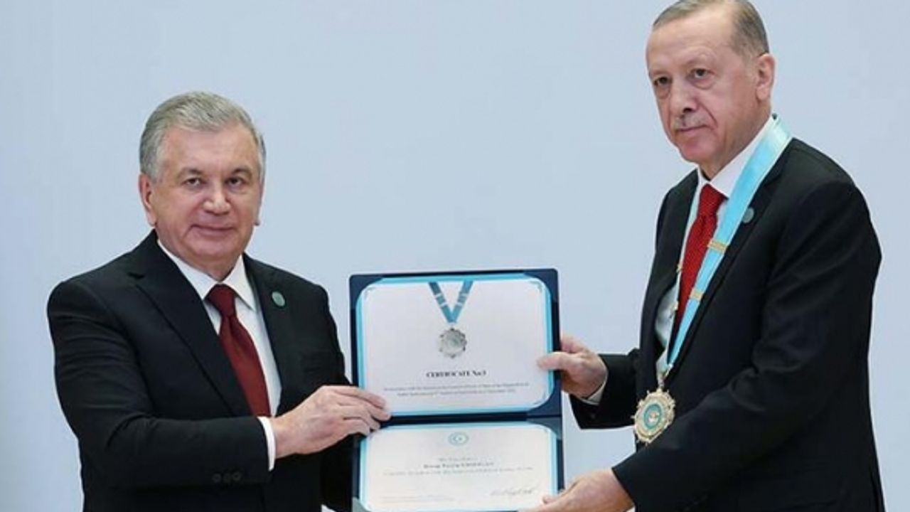 Erdoğan'a 'Türk Dünyası Ali Nişanı' verildi