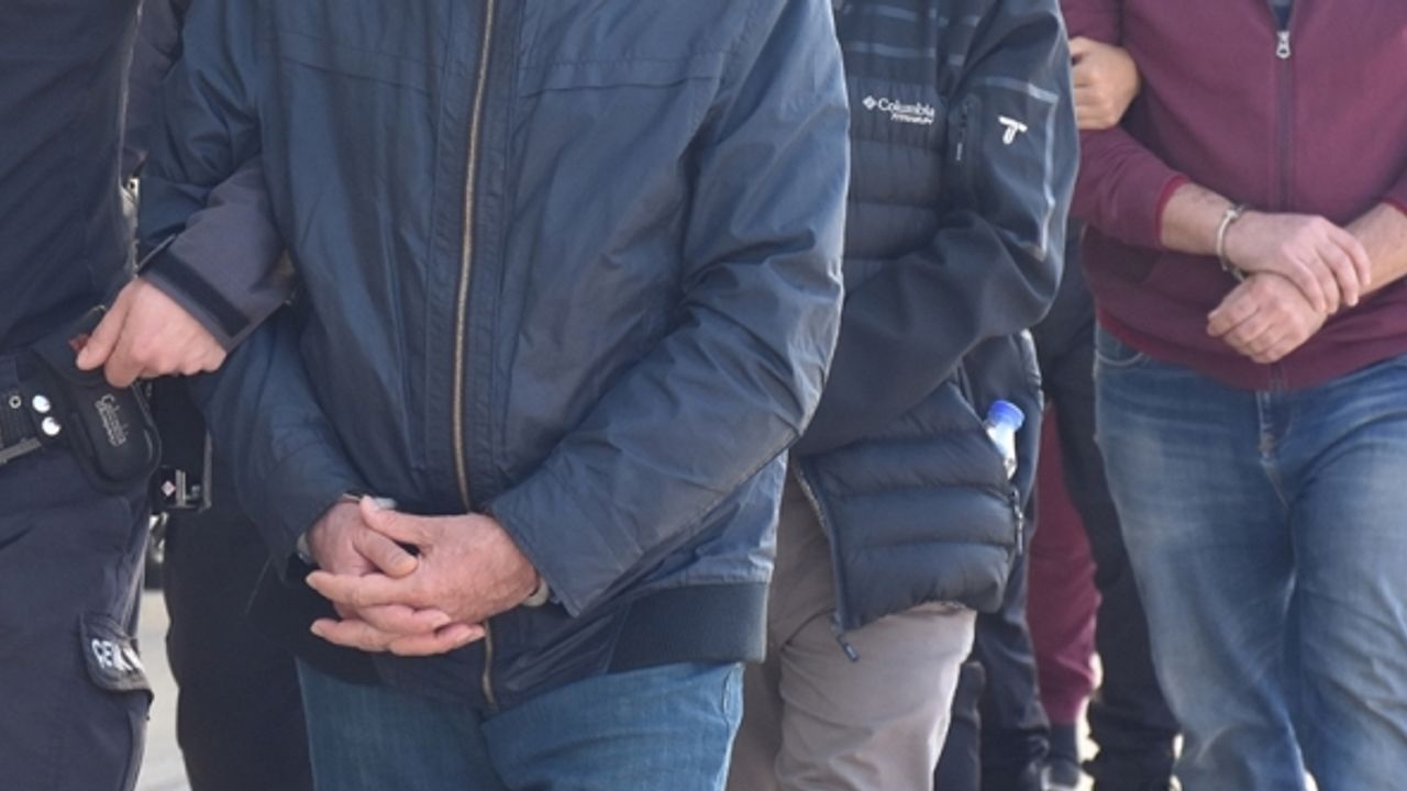 FETÖ'nün kamu yapılanmasına operasyon: 19 gözaltı