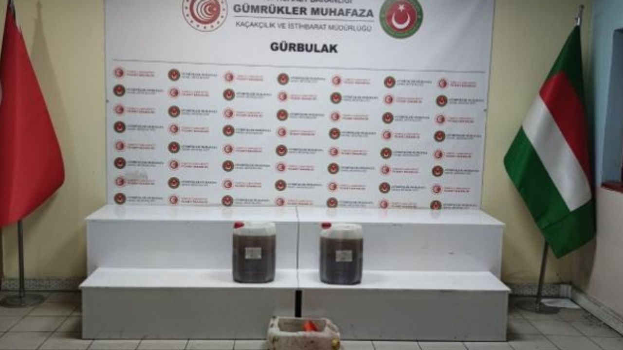 Gürbulak Gümrük Kapısı'nda 42 litre uyuşturucu ele geçirildi