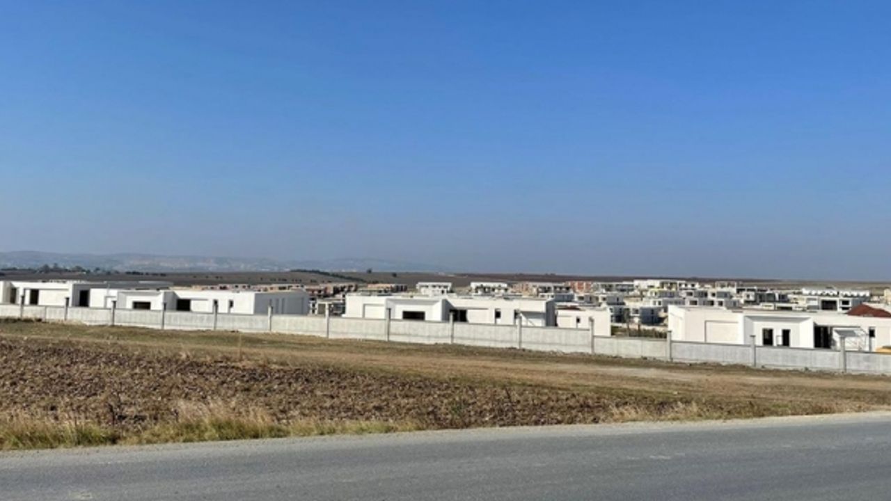 İnşaat alanındaki kazıda 4 ceset bulundu