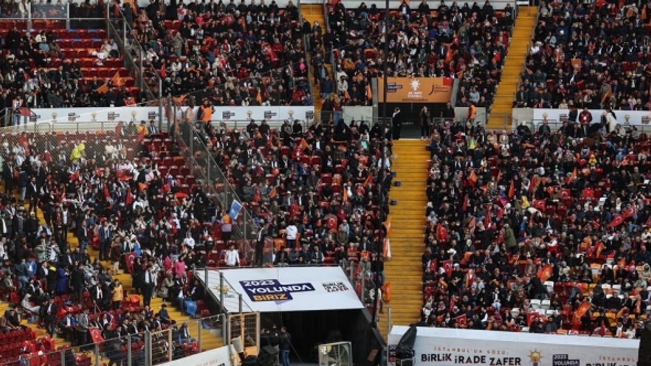 İstanbul halkı NEF Stadyumu'na akın ediyor