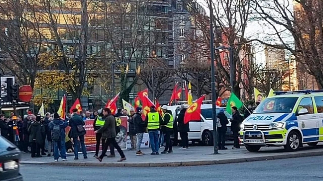 İsveç'te PKK/YPG yandaşları yürüyüş yaptı