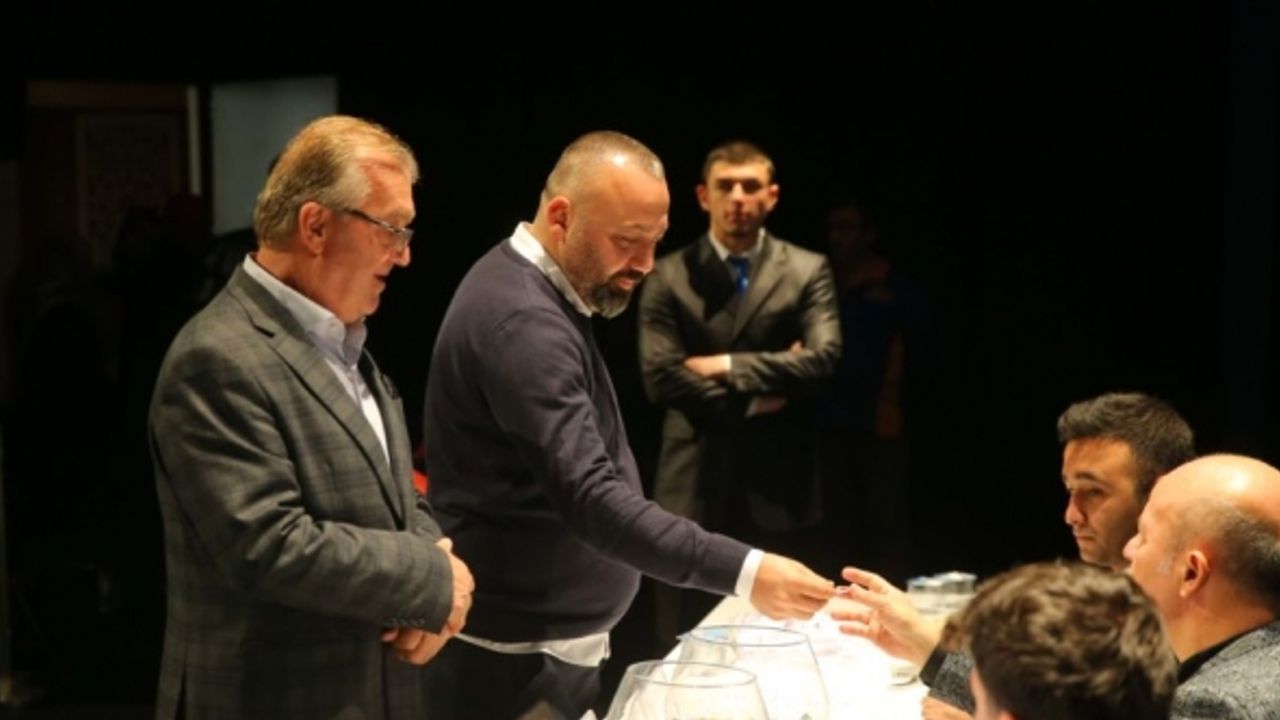 Kentsel dönüşümde hak sahipleri evlerine kavuşuyor