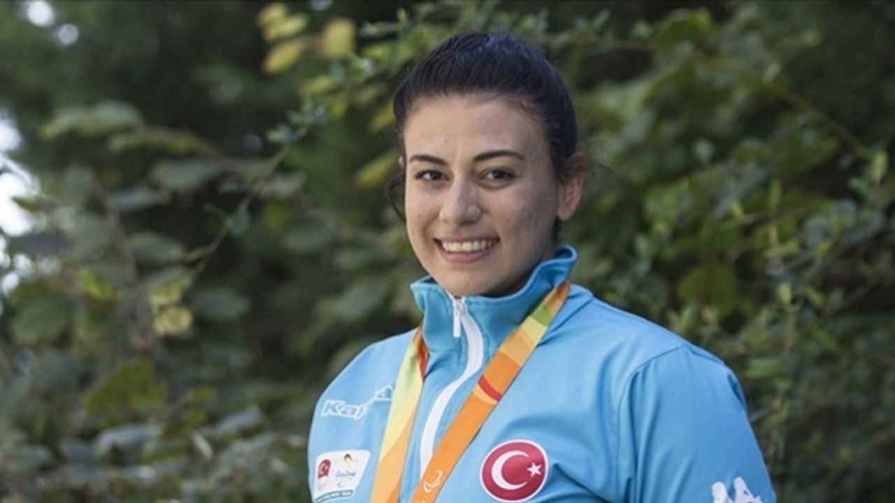 Milli para masa tenisçi Kübra Korkut tarih yazdı
