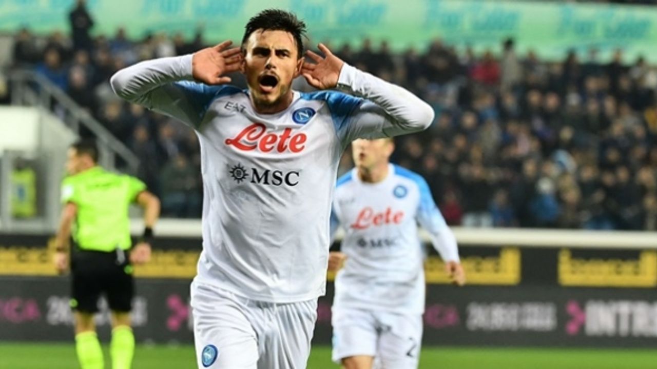 Napoli, zor deplasmanı geçti: 1-2