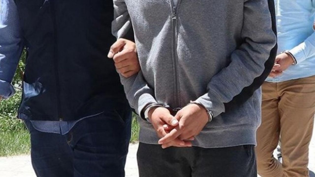 Okul müdürünü darp eden 3 kişiye gözaltı