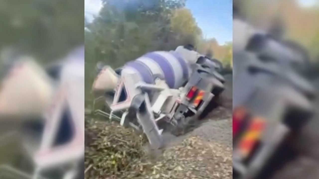 Ordu'da beton mikseri ormanlık alanda devrildi