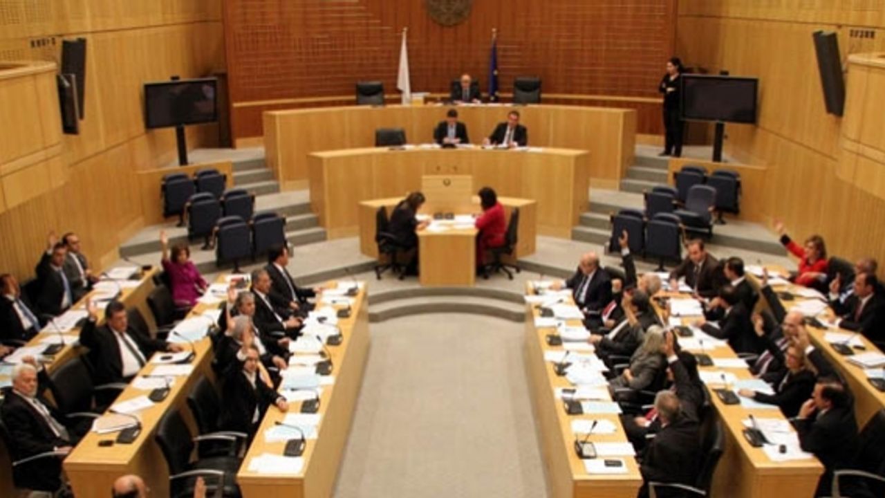 Plebisit nedir? Plebisite ne zaman başvurulur? Referandum ile plebisit arasındaki farklar nedir? 