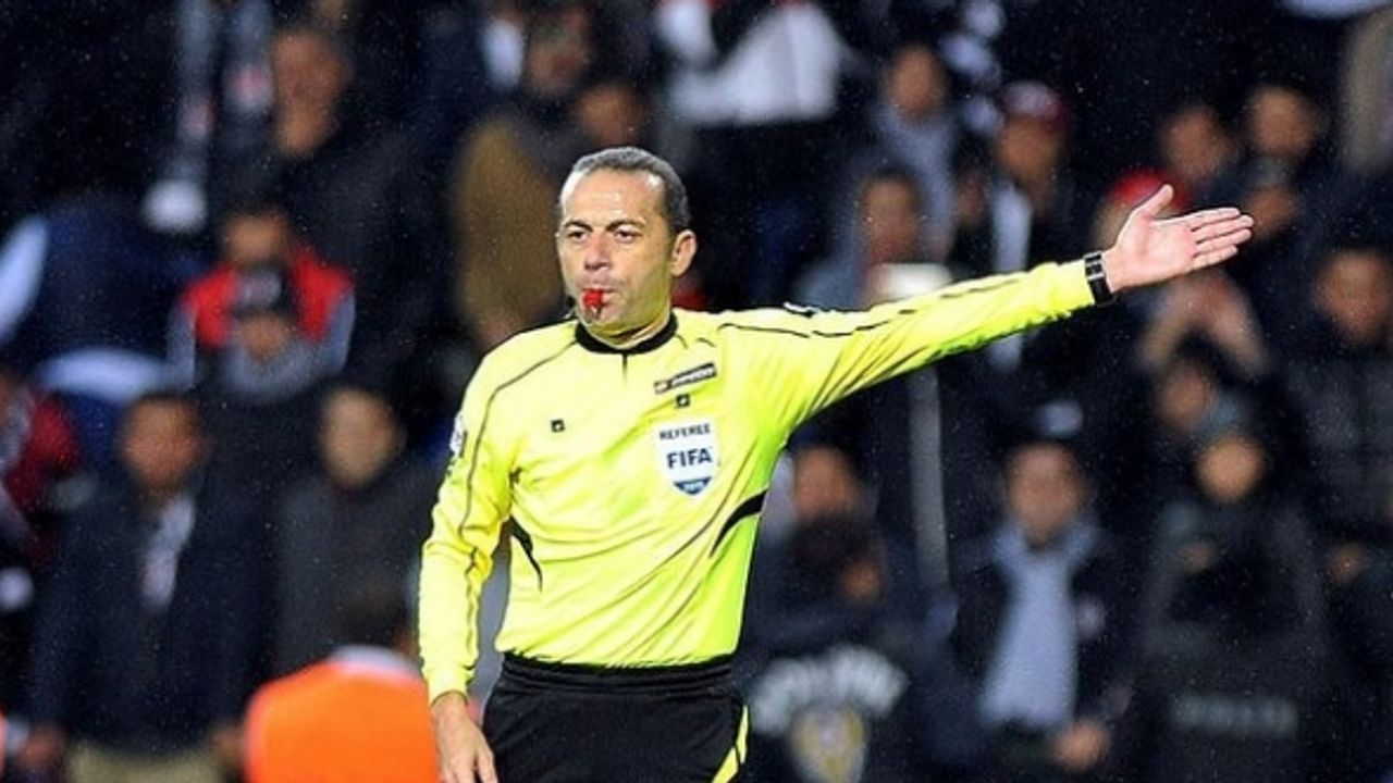 Türk hakemler FIFA'nın İngilizce sınavından geçemedi