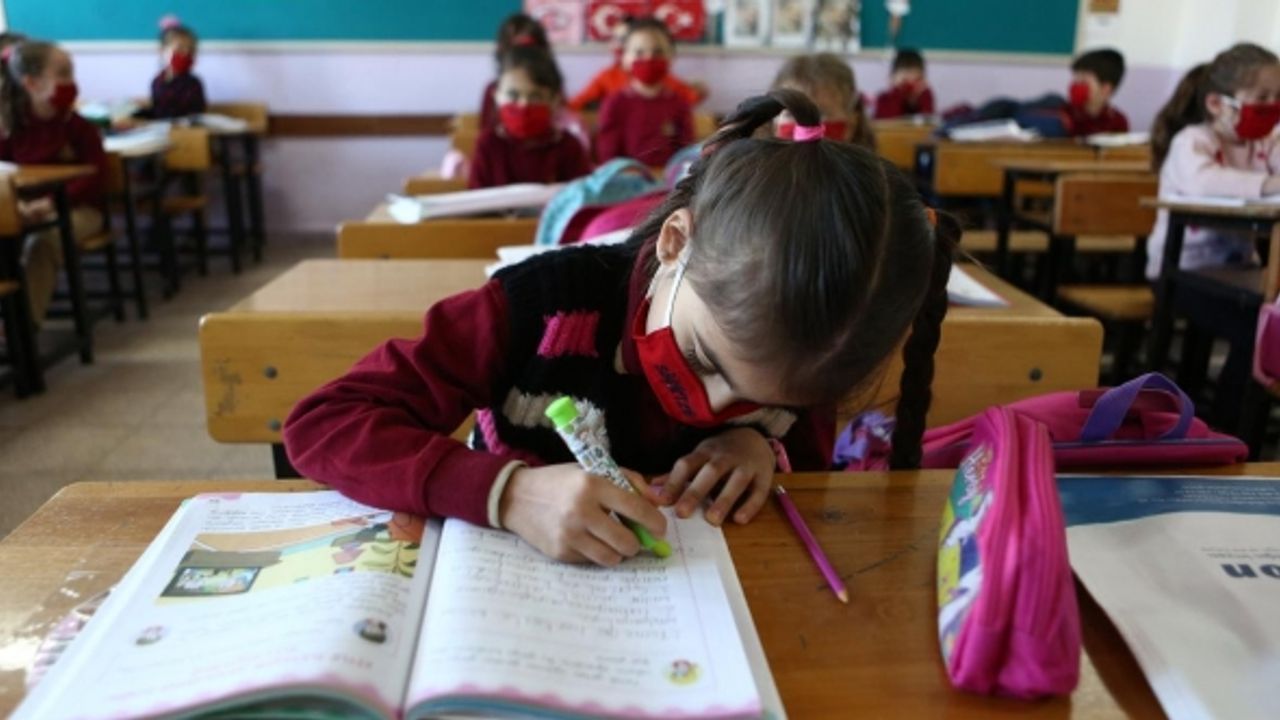 Türkiye'de eğitime katılım oranı OECD ortalamasının üzerinde