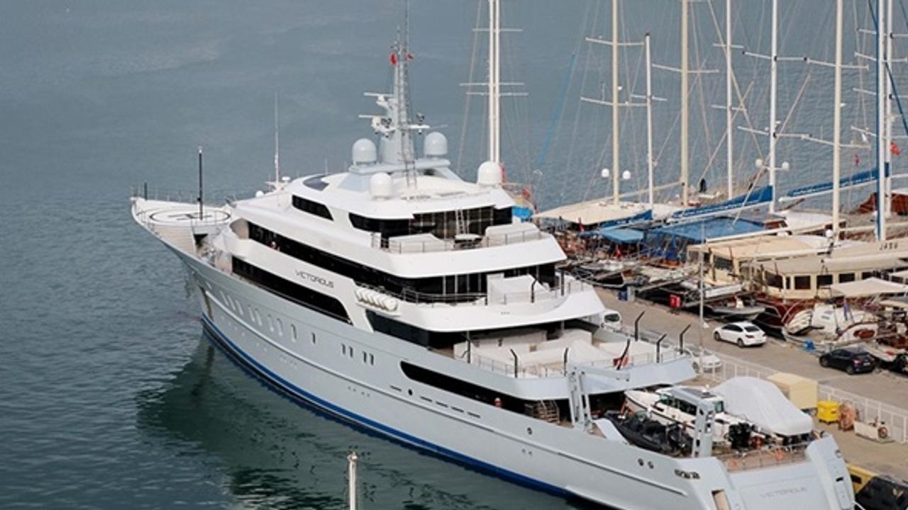 Türkiye'de üretilen mega yat "Victorious" Fethiye Limanı'nda