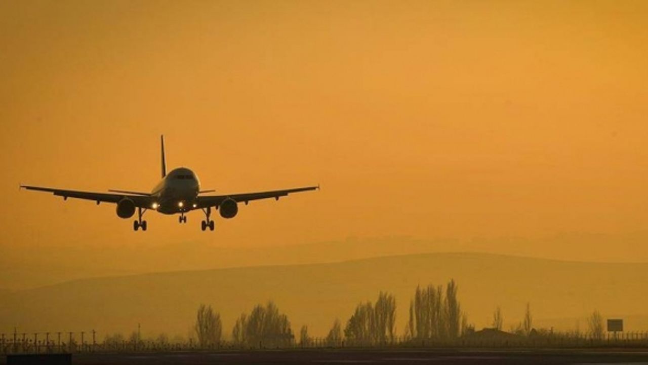 Üç ülke daha koronavirüs kısıtlamasını kaldırdı