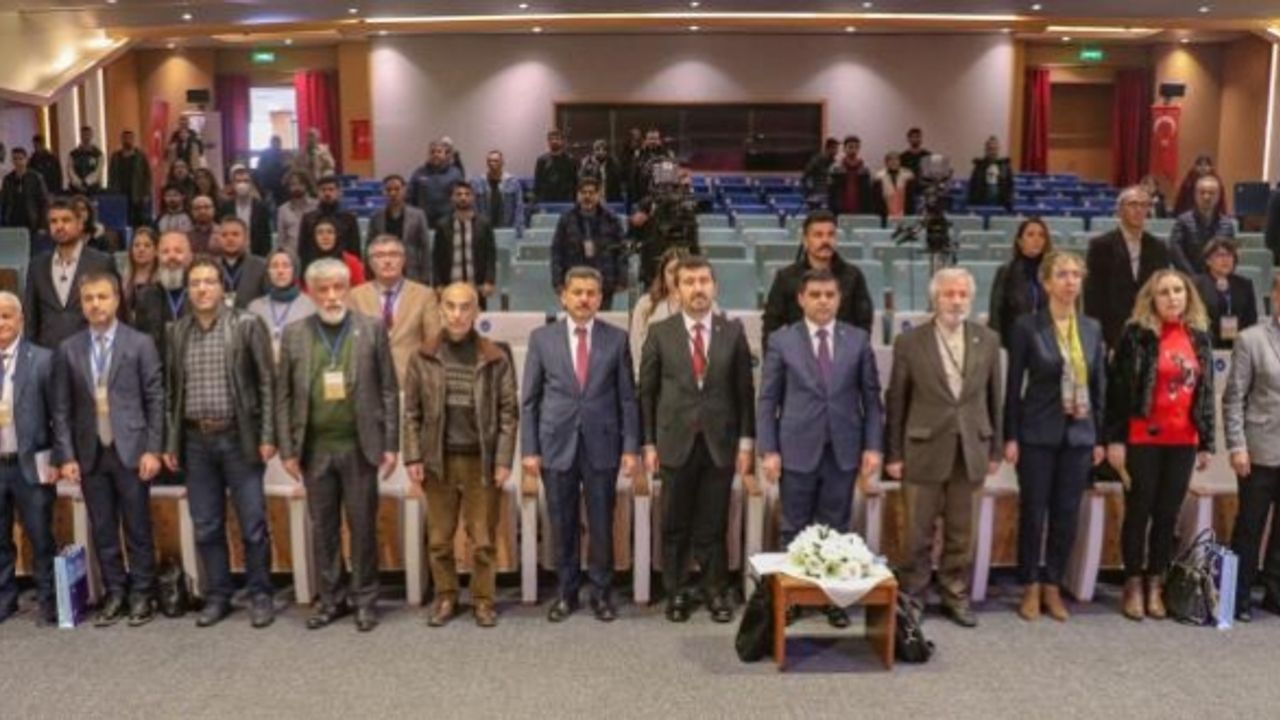 Van'da '5. Tarihi Roman ve Romanda Tarih Bilgi Şöleni' başladı