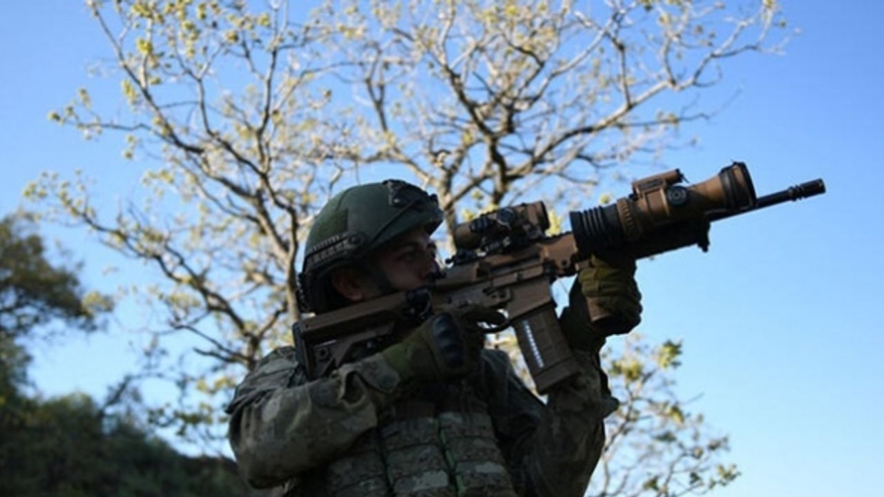 Taciz ateşi açan 6 PKK/YPG'li terörist etkisiz hale getirildi