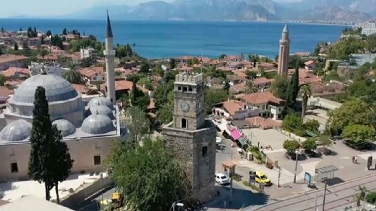 Antalya'da turizm, yazın da kışın da hareketli