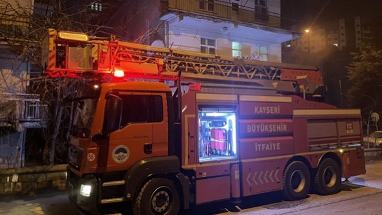 Kayseri'de bir apartmanda yangın çıktı