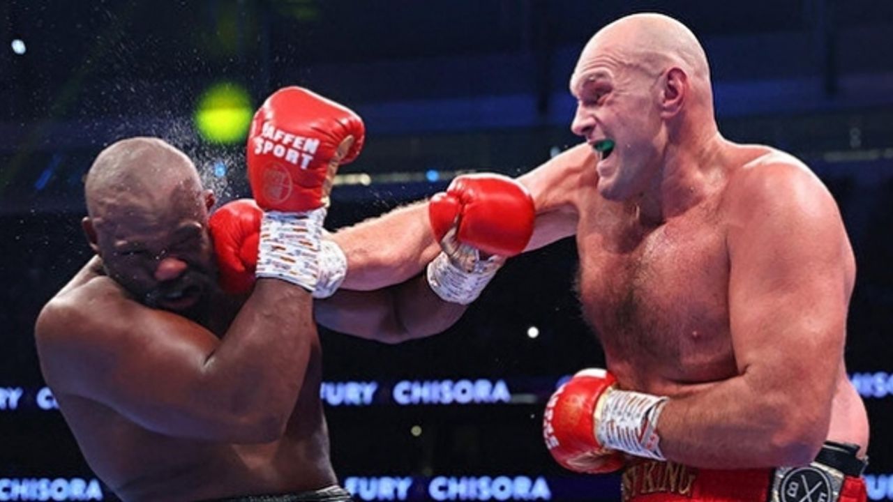 Tyson Fury unvanını korudu, Usyk'e meydan okudu