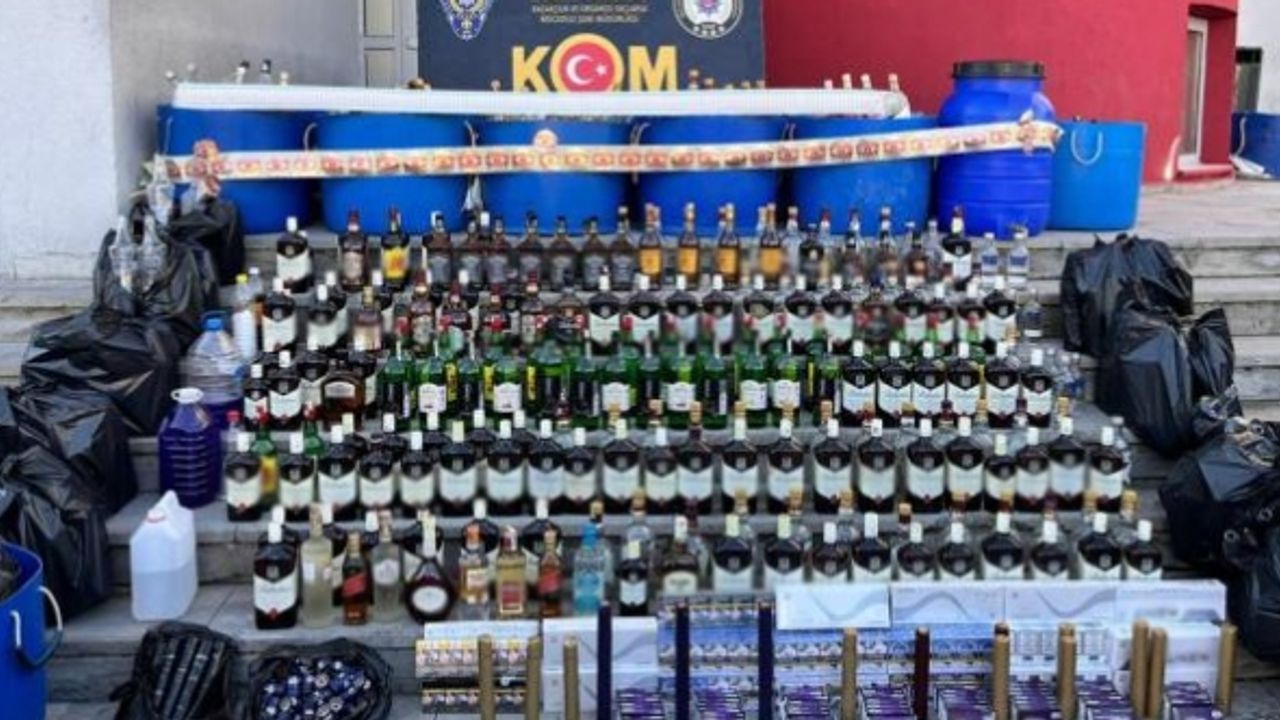 Adana'da 5 bin litre sahte içki ele geçirildi: 22 gözaltı