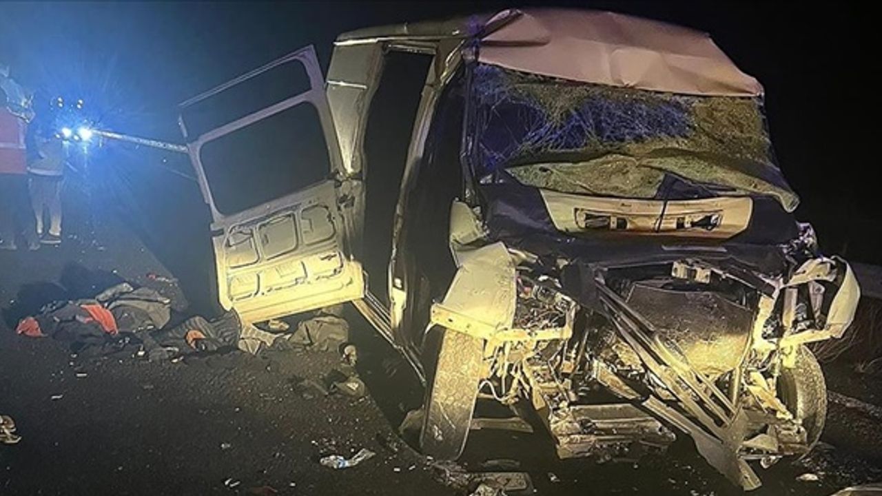 Ankara'da trafik kazası: Çok sayıda yaralı var