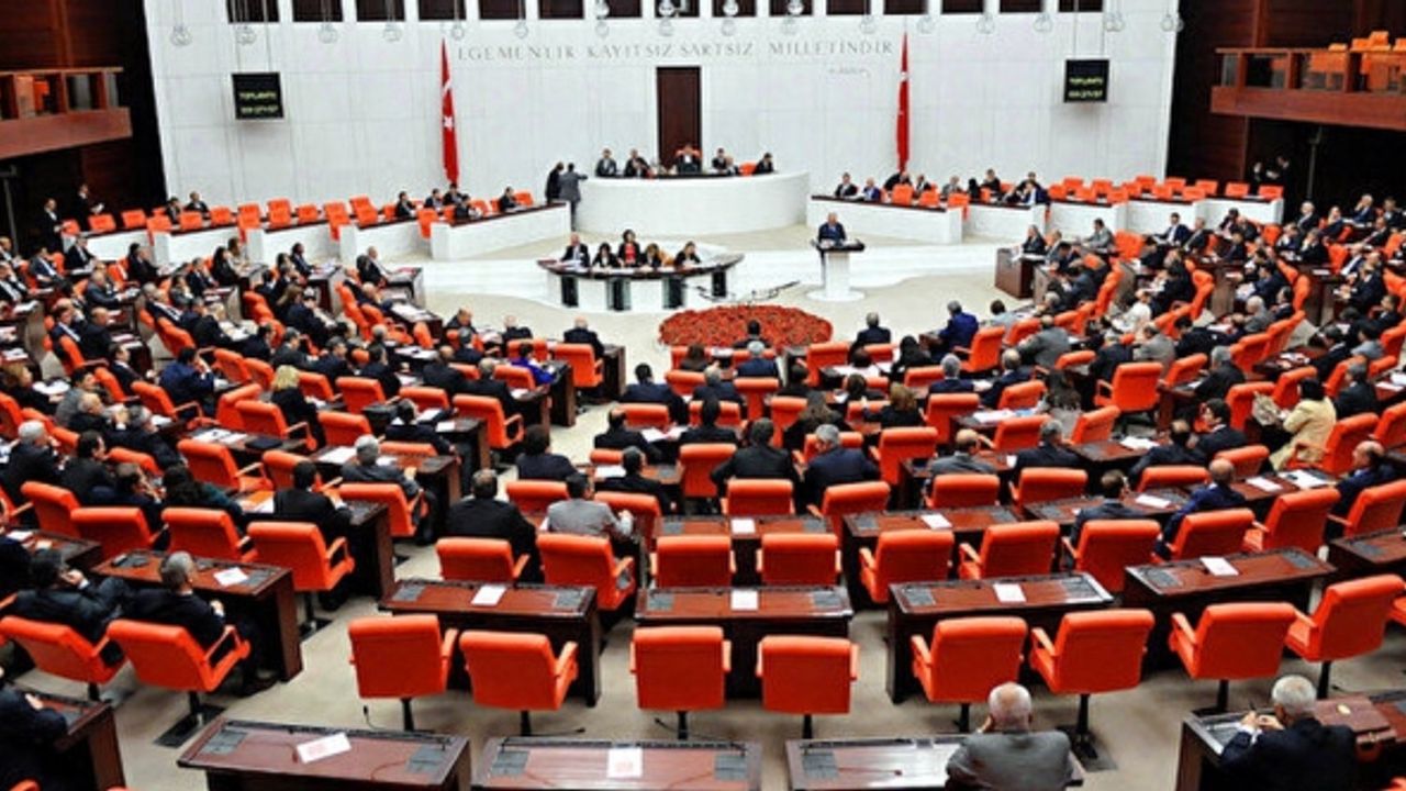 CHP ve İYİ Parti'den AK Parti’nin anayasa ziyareti randevusuna ret