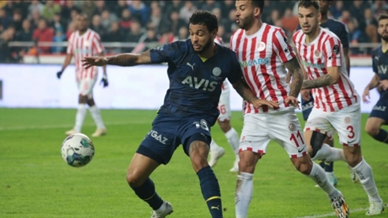 Fenerbahçe, ikinci yarıda bulduğu gollerle kazandı: 1-2