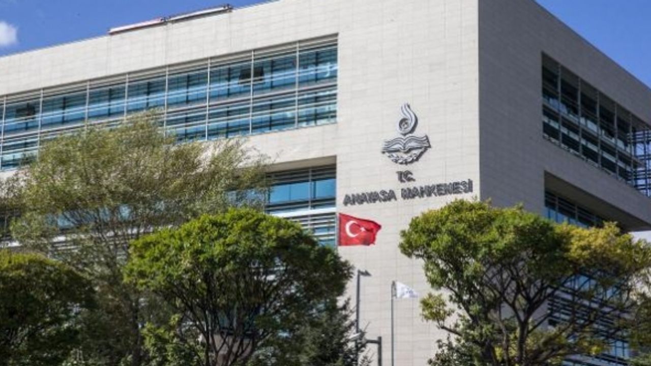 HDP'ye kapatma davası: Erteleme talebi bu hafta karara bağlanacak