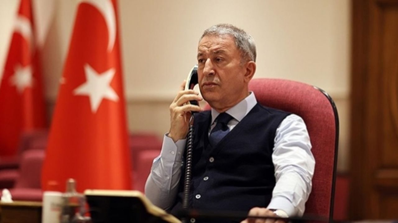 Milli Savunma Bakanı Akar, Ukrayna Dışişleri Bakanı Reznikov ile görüştü
