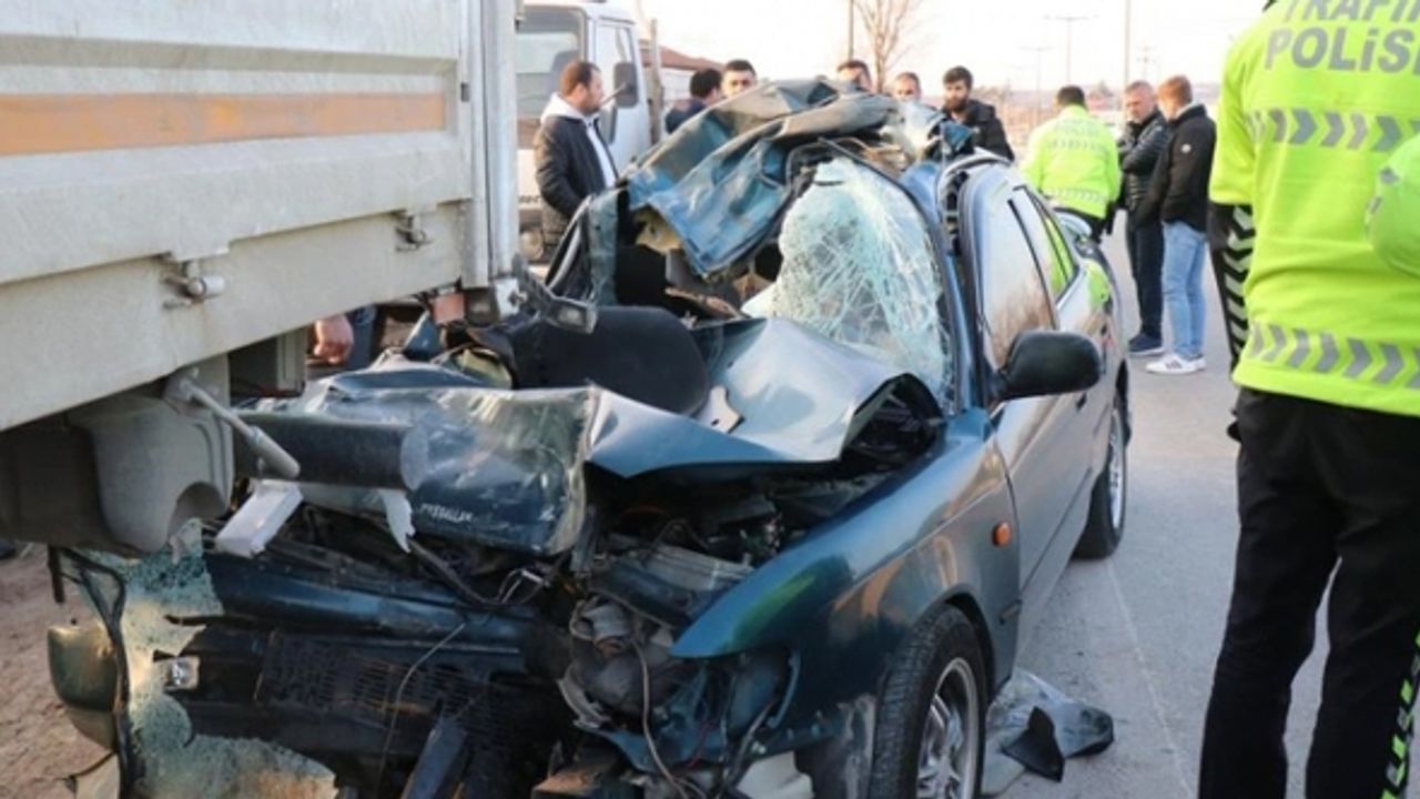 Sakarya'da trafik kazası: 1 ölü, 1 ağır yaralı