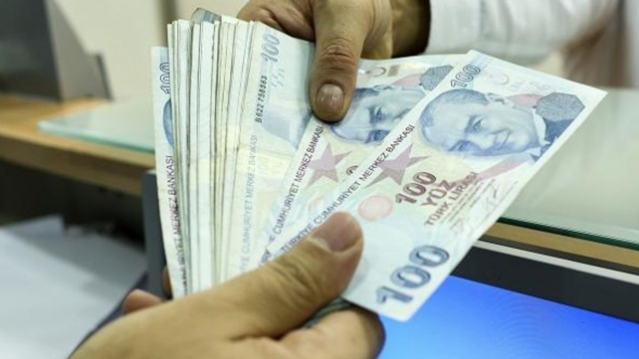 Sınavlarda görevlendirilen polisler oturum başına ücret alacak