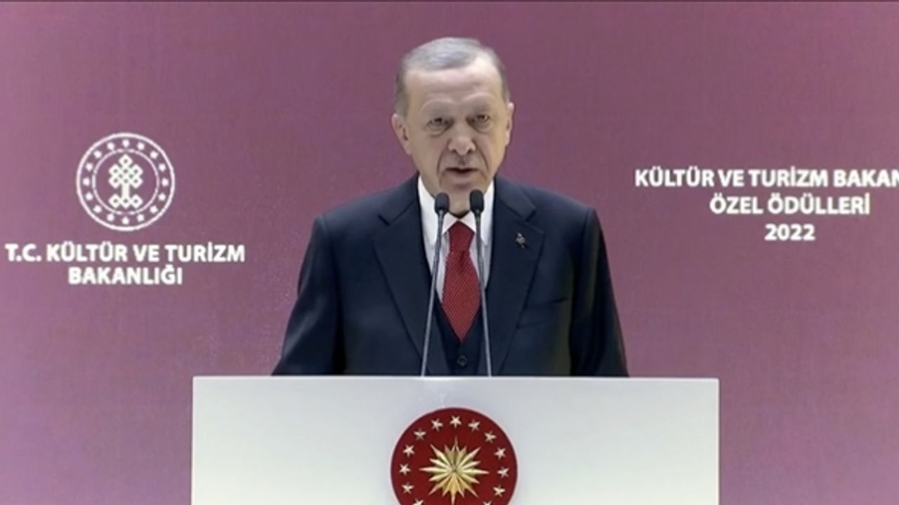 "Türk milleti olarak asırlardır ayakta kalabilmemizin sebebi kültürel derinliğimizdir"