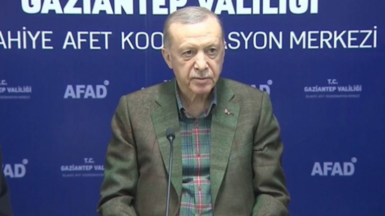 "Amacımız deprem konutlarını ve köy evlerini bir yıl içinde büyük ölçüde tamamlamaktır"