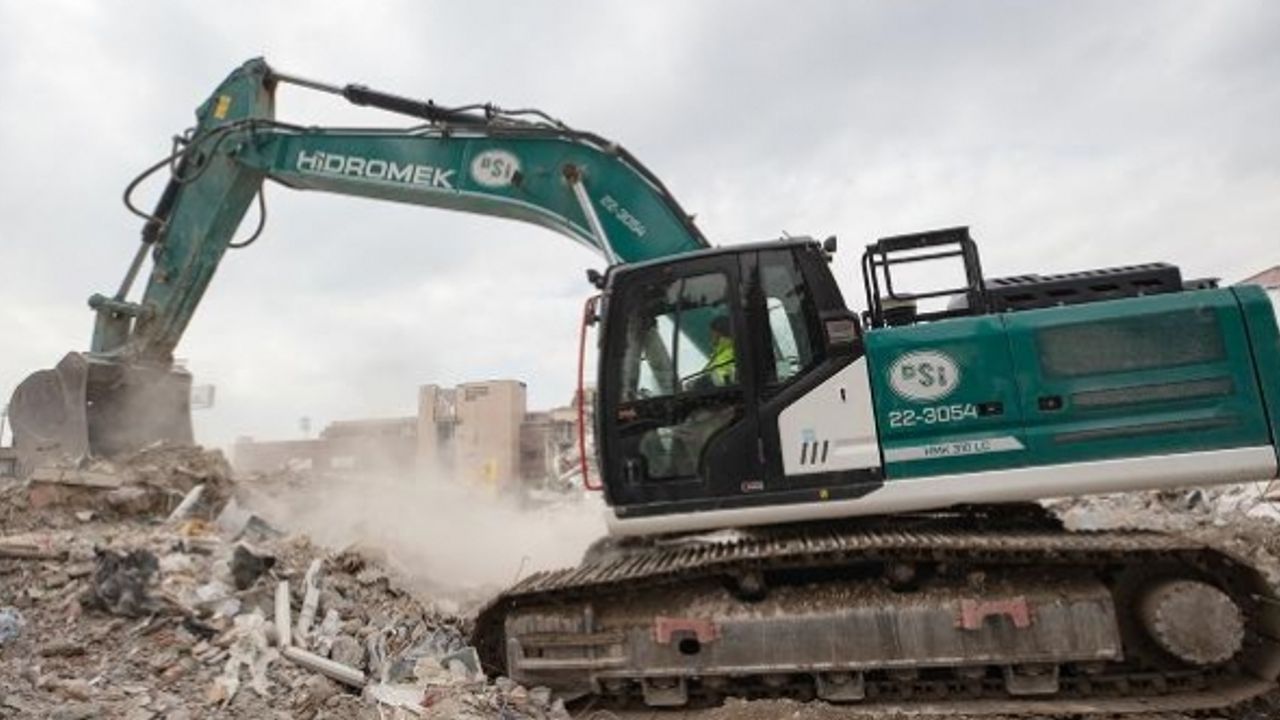 Bir can daha kurtarmak için yakınlarının cenazesine bile katılmadı