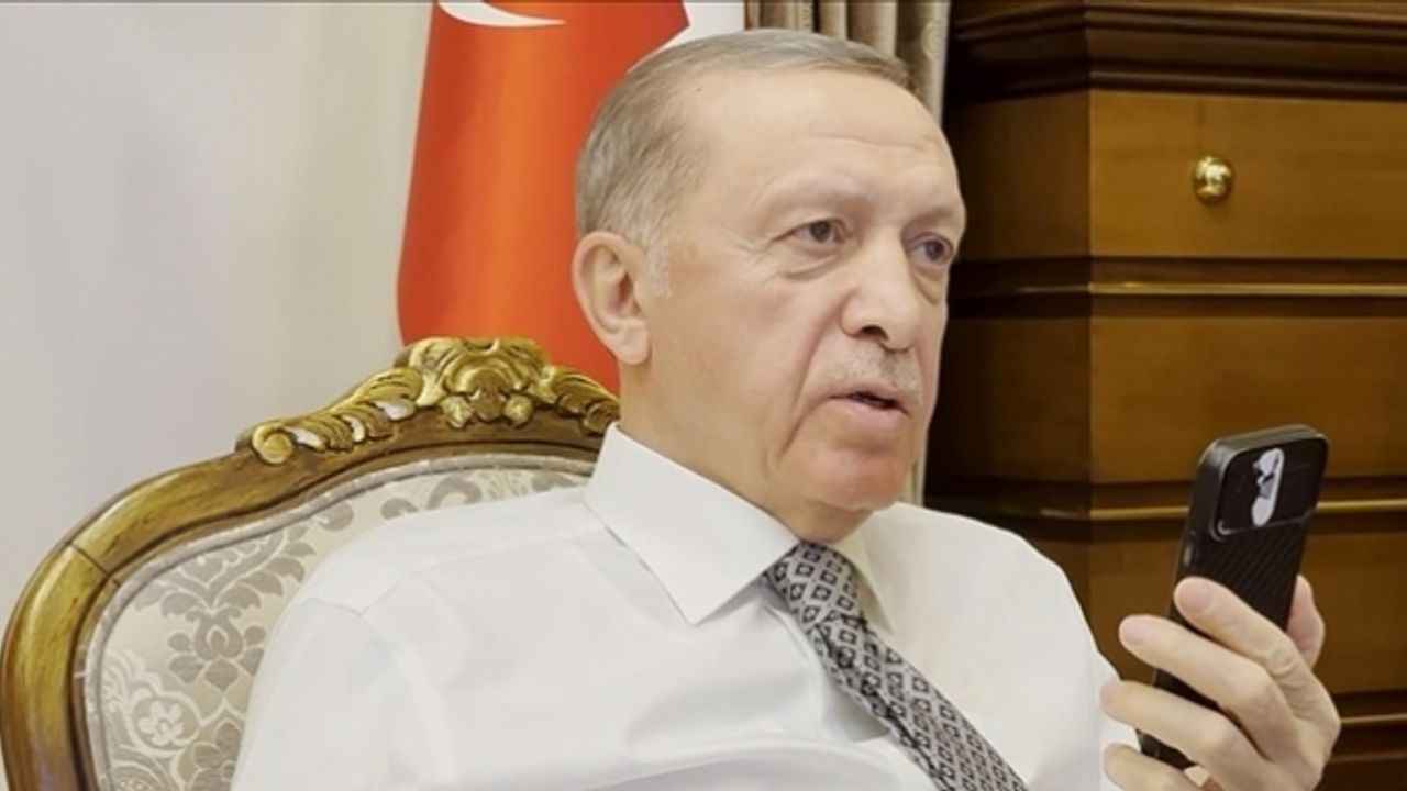 Cumhurbaşkanı Erdoğan 248. saatte enkazdan kurtarılan Aleyna'nın teyzesiyle telefonda görüştü