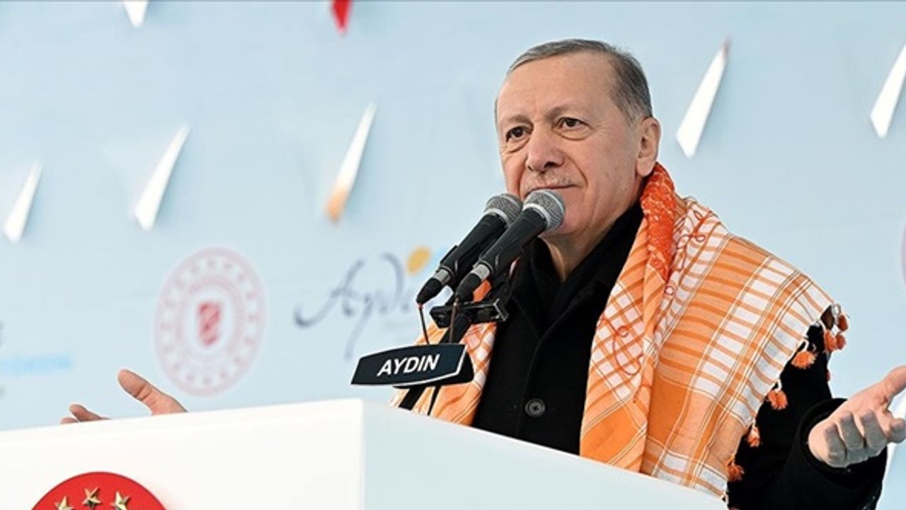 Cumhurbaşkanı Erdoğan'dan altılı masaya eleştiri: "Ülkenin ve milletin düşmanlarını adıyla anamazlar"