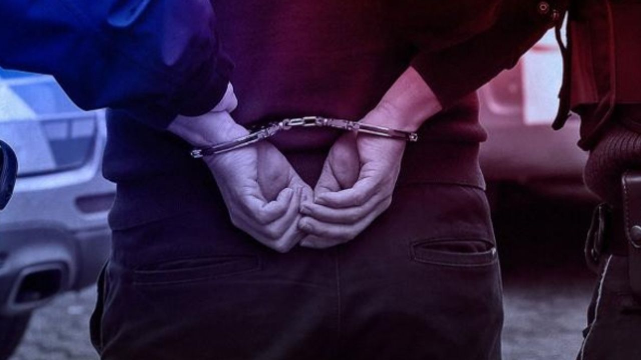 Depremzedeleri arayarak kandıran 2 şüpheli yakalandı