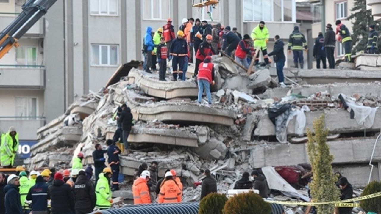Gaziantep'te depremde yıkılan apartmanın müteahhidi tutuklandı
