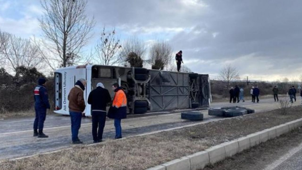 Kastamonu'da yolcu otobüsü devrildi: 30 yaralı