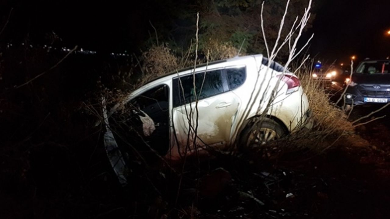 Kocaeli'de cip ile otomobil çarpıştı