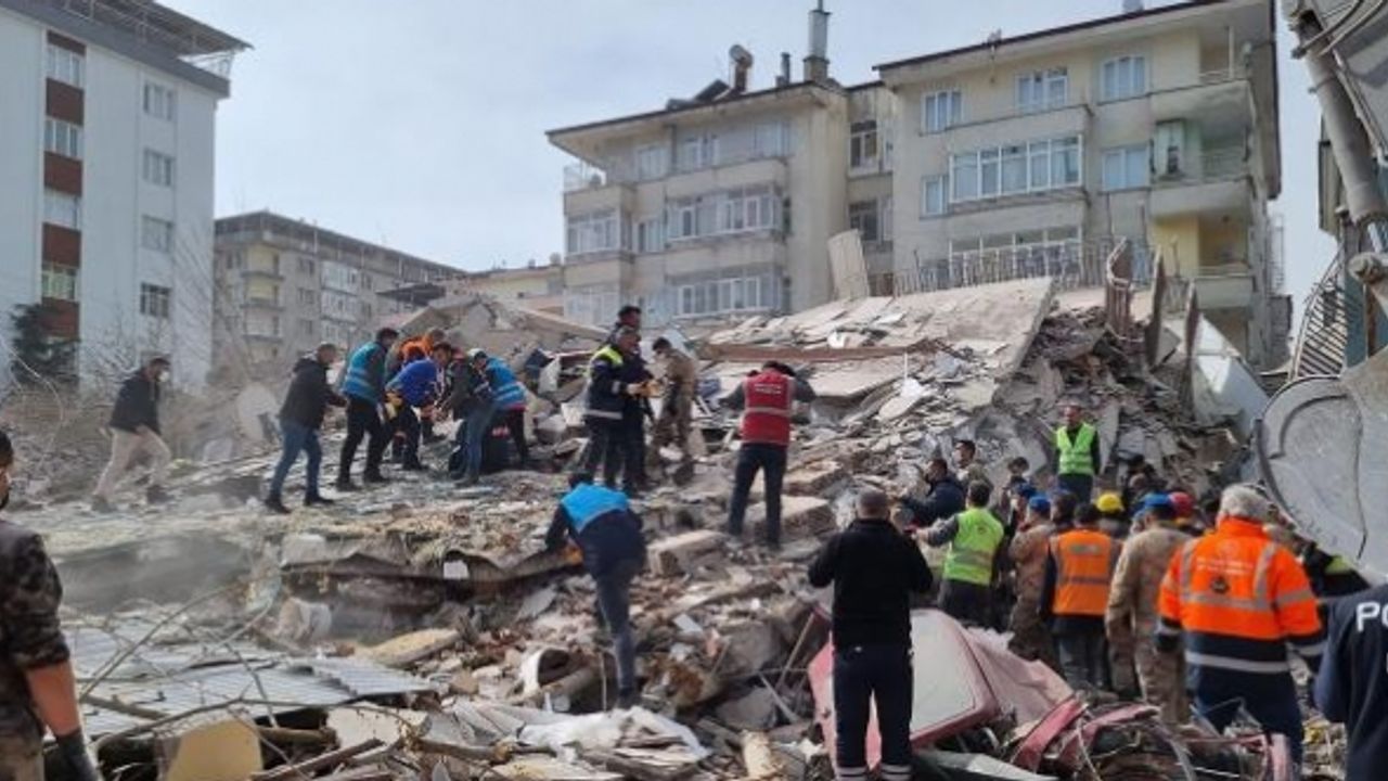 Malatya'da 5,6'lık deprem: 1 ölü, 110 yaralı