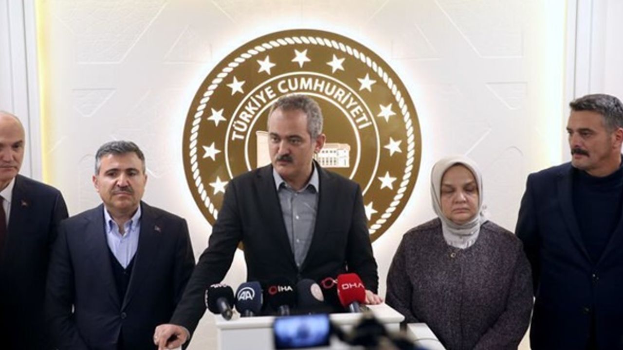 Ülke çapında eğitime 1 hafta daha ara verildi