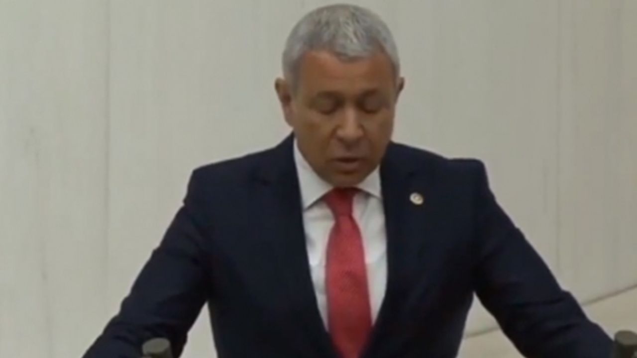 CHP'li milletvekili yeminine besmeleyle başladı