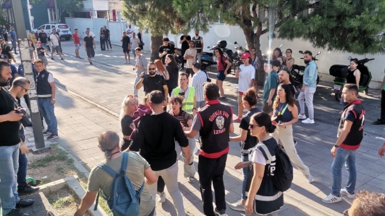 İzmir'deki sapkın yürüyüşe sert müdahale