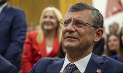 CHP'de kılıçlar çekildi, Özgür Özel uğruna gözyaşı döktüğü Kılıçdaroğlu'na gönderme yaptı