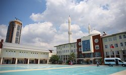 Kartal İmam Hatip'ten dereceye girenlere TOGG