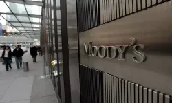 Moody's Türkiye'nin kredi notunu yükseltti