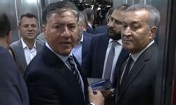 Özgür Özel kanadı imzaları genel merkeze teslim etti