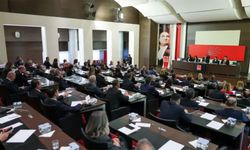 Özgür Özel taraftarları PM'den istifa etti