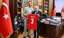 Bahçeli, milli futbolcu Merih Demiral’ı kabul etti